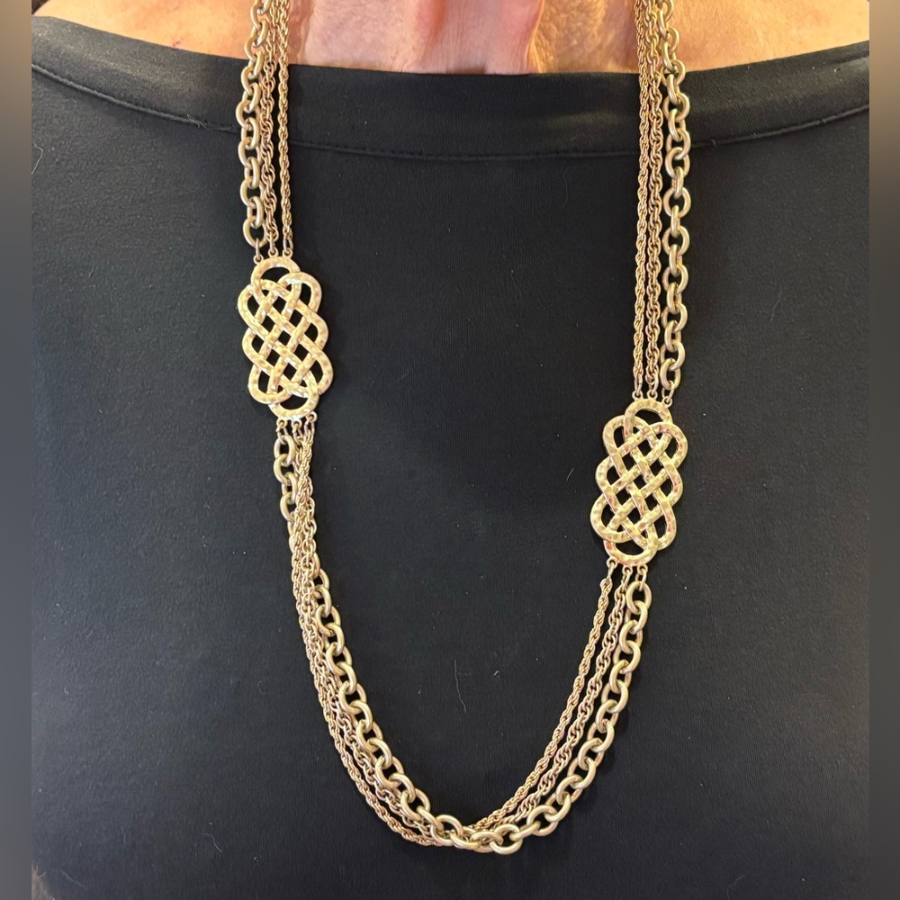 EEUC Lia Sophia necklace